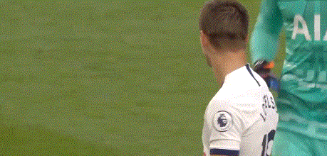 孙兴慜与洛里冲突引热议 热刺胜出升至英超第八