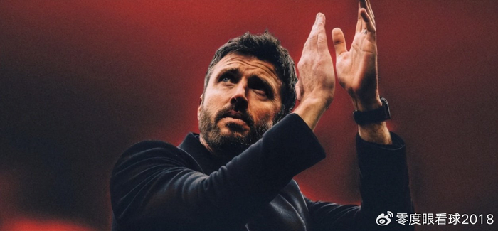 曼联瞄准切尔西中场新星桑托斯补强阵容