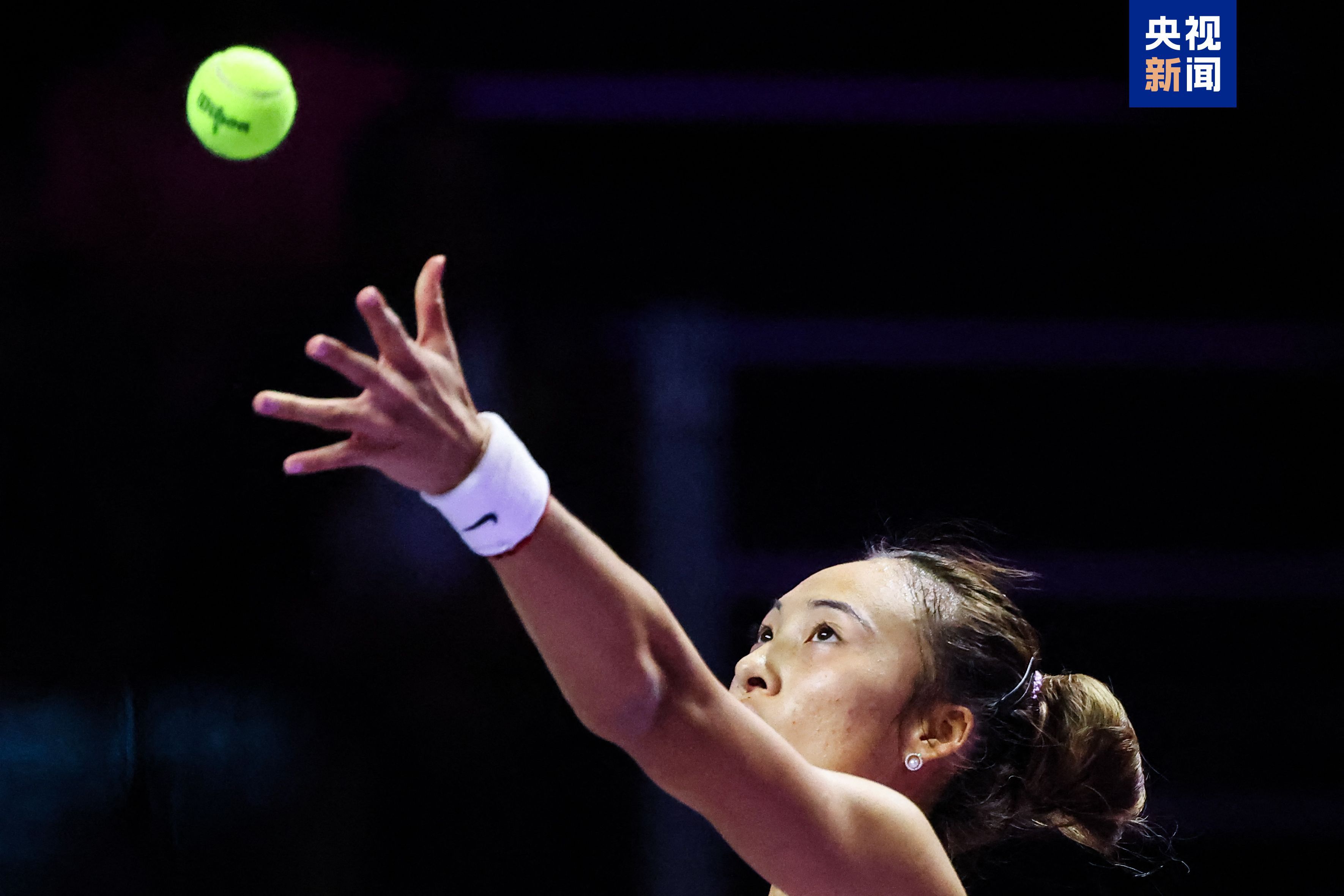 郑钦文首度闯进WTA年终总决赛决赛，成为中国历