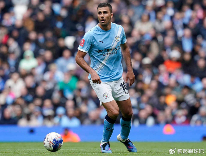 皇马瞄准曼城中场罗德里 今夏转会或由球员决定