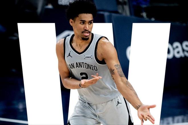 马刺11连胜缩小与雷霆差距 文班15战全胜成争冠关